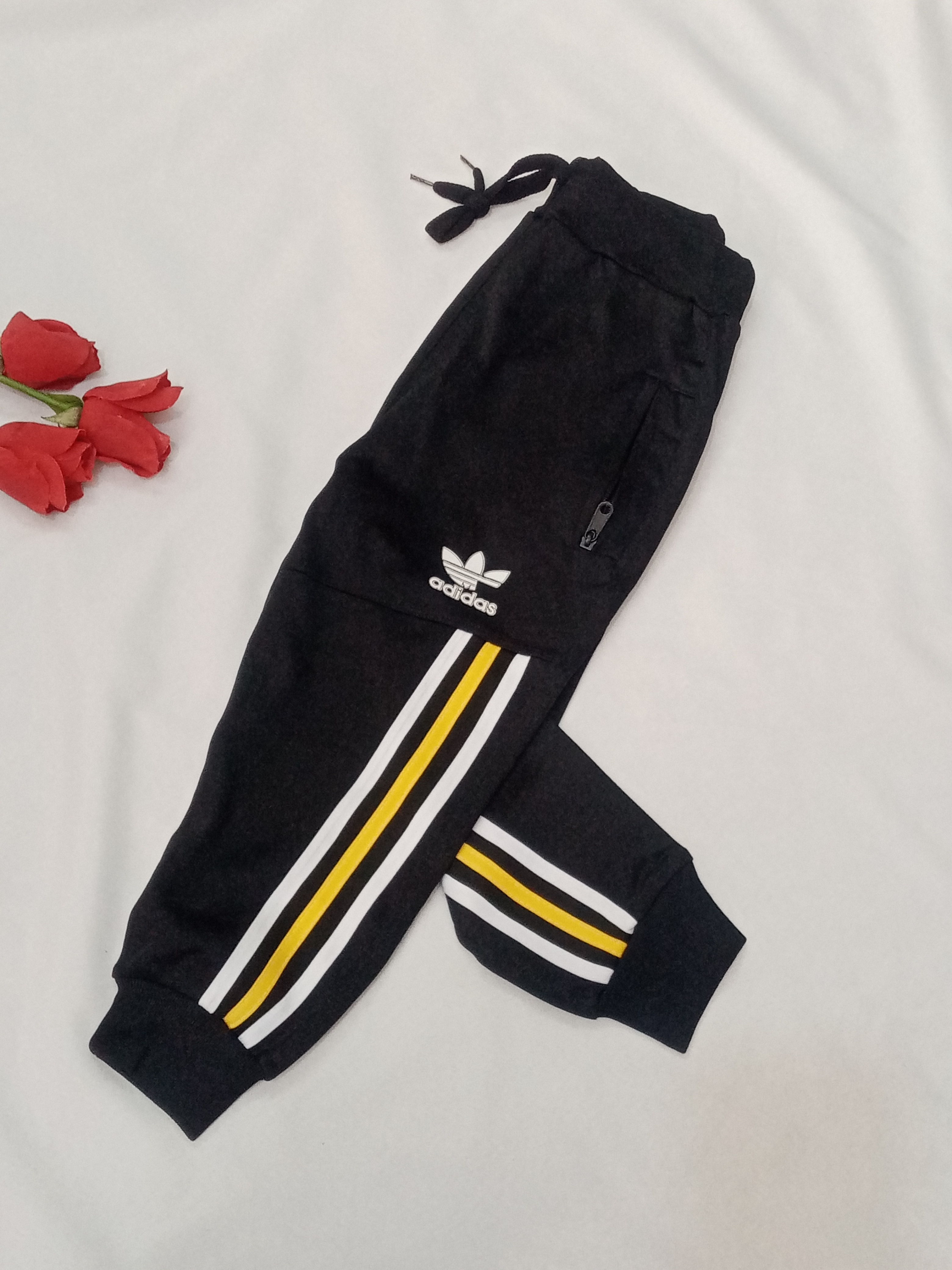 شلوارآدیداس
